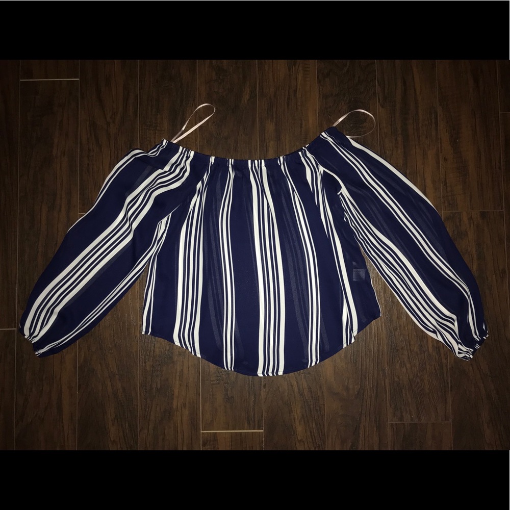 Off the should long sleeve top